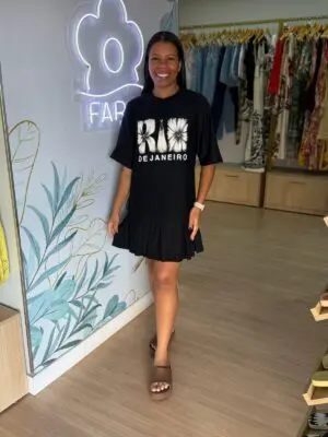 VESTIDO CURTO PREGAS PRETO