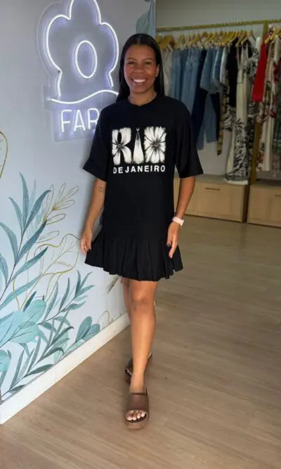 VESTIDO CURTO PREGAS PRETO