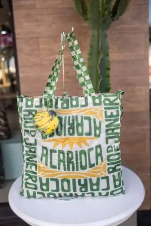 BOLSINHA ME LEVA BIRIBA FARM ETC – VERÃO 26