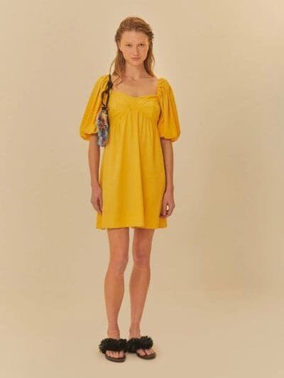 VESTIDO CURTO MANGAS BUFANTES AMARELO