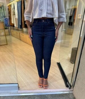 CALÇA JEANS SKINNY AMACIADA - Imagem 2