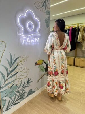 VESTIDO MIDI DELICADEZA EM FLOR OFF - Imagem 2