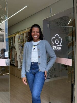 CARDIGAN PELINHO CURTO COM BOLSO - Imagem 3